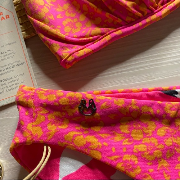 Maaji 🌺 Reversible Print Floral Bralette Bikini Top | Cheeky High Leg Bottoms - Picture 3 of 16